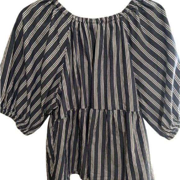 Old Navy Blue and White Puff Sleeve Blouse - Picture 6 of 6